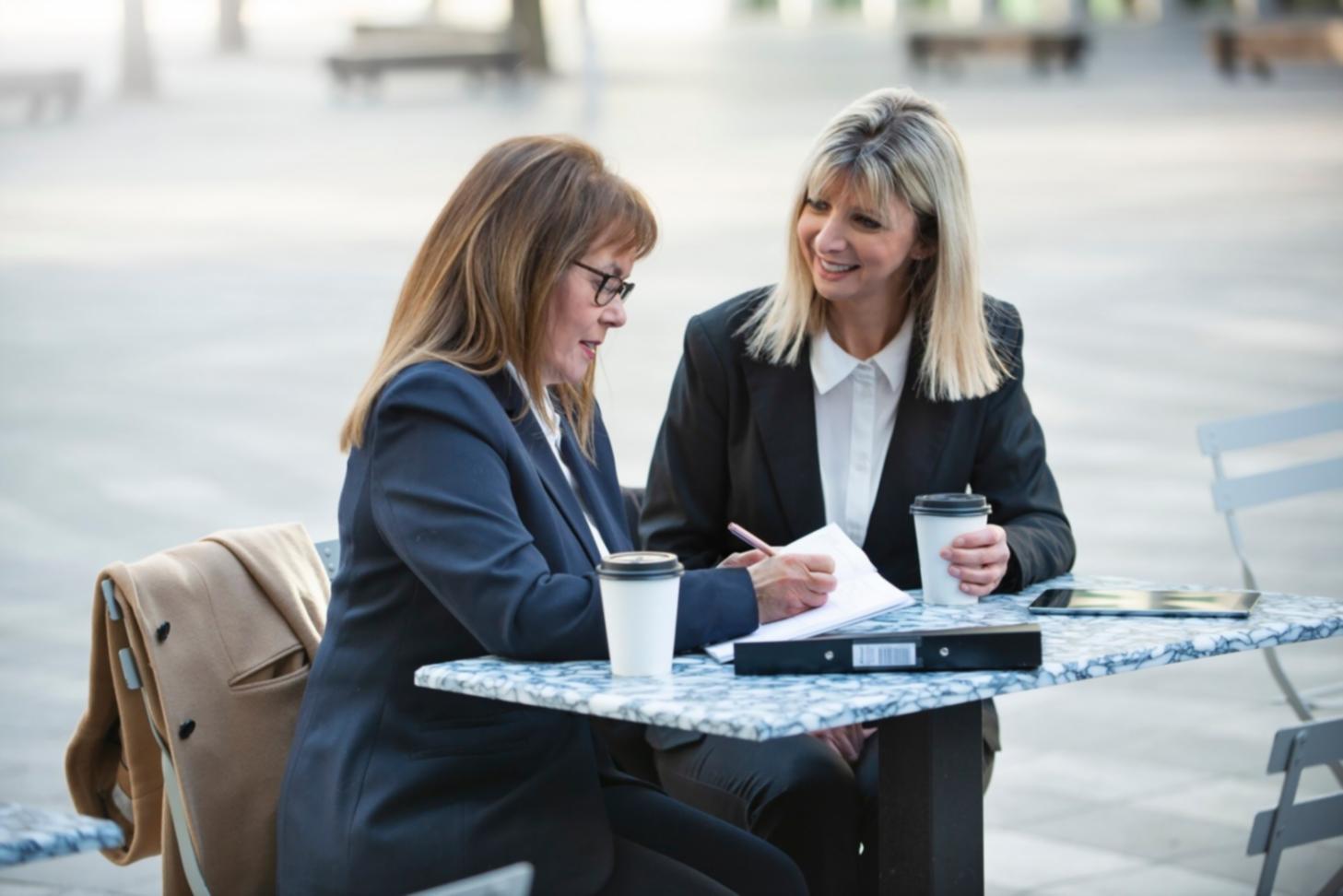 Gemeinsame Analyse von Finanzierungsoptionen für Franchise-Interessenten